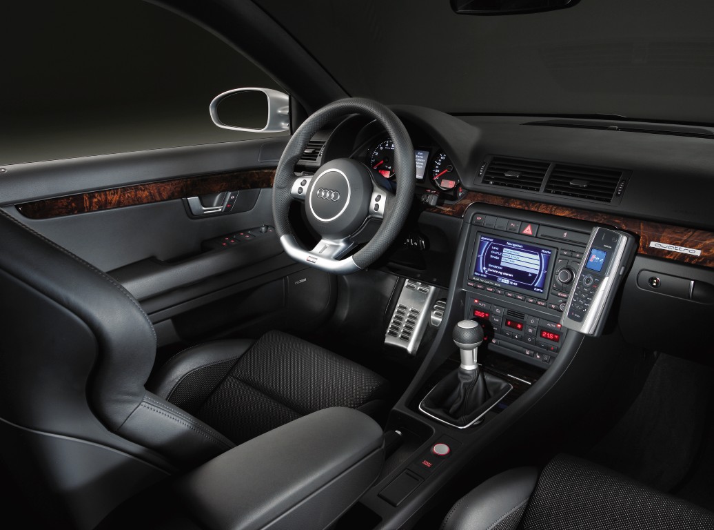 Audi RS4 Avant 420hp (Manual)
